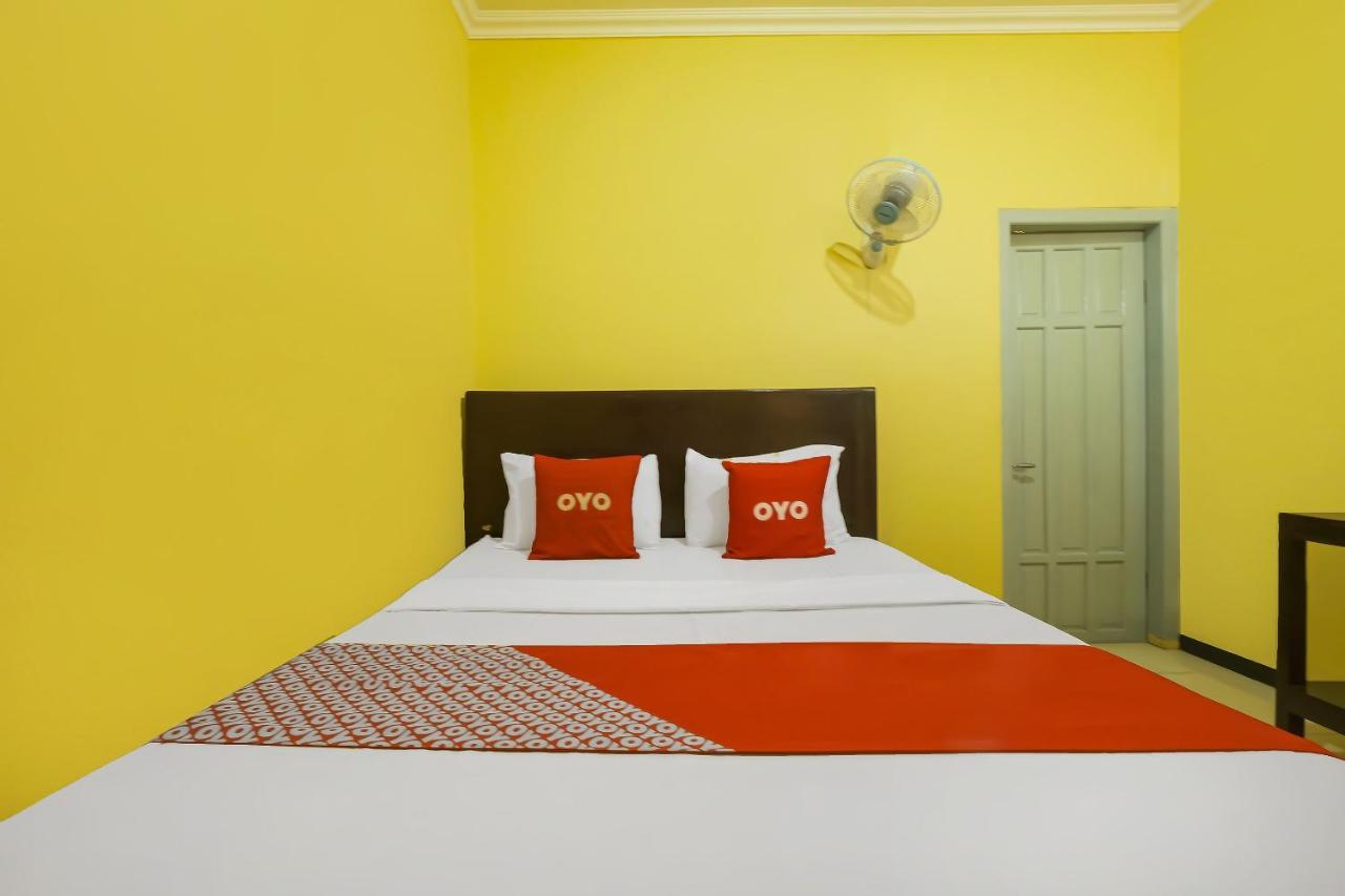 Oyo 92483 Hotel Kirana 沙拉迪加 外观 照片